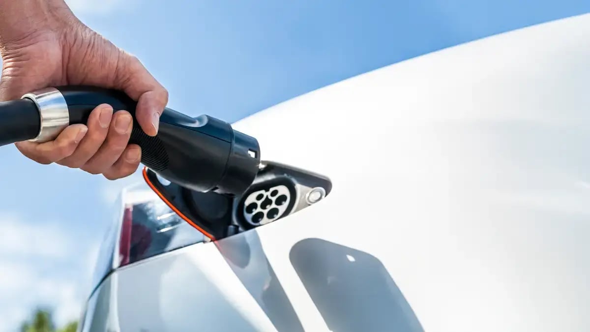 elektromobilität_aufladevorgang eines elektroauto